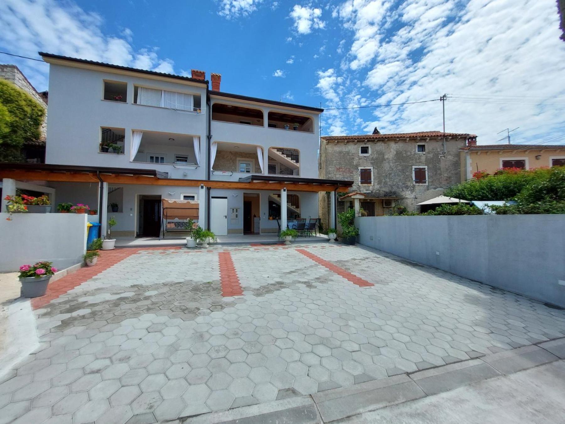 App Roko 3 Poreč Exterior foto
